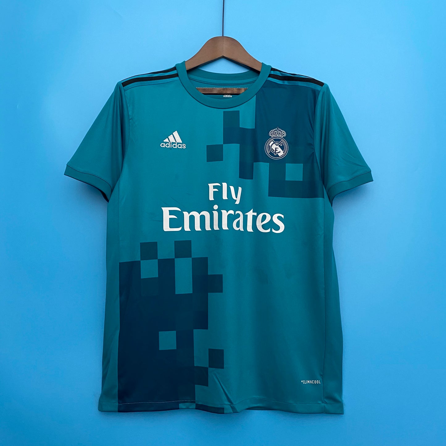 Real Madrid 17/18 Third kit