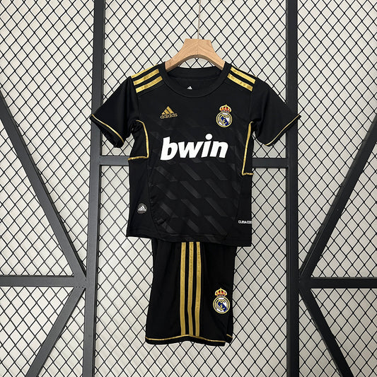 Real Madrid 11/12 Away